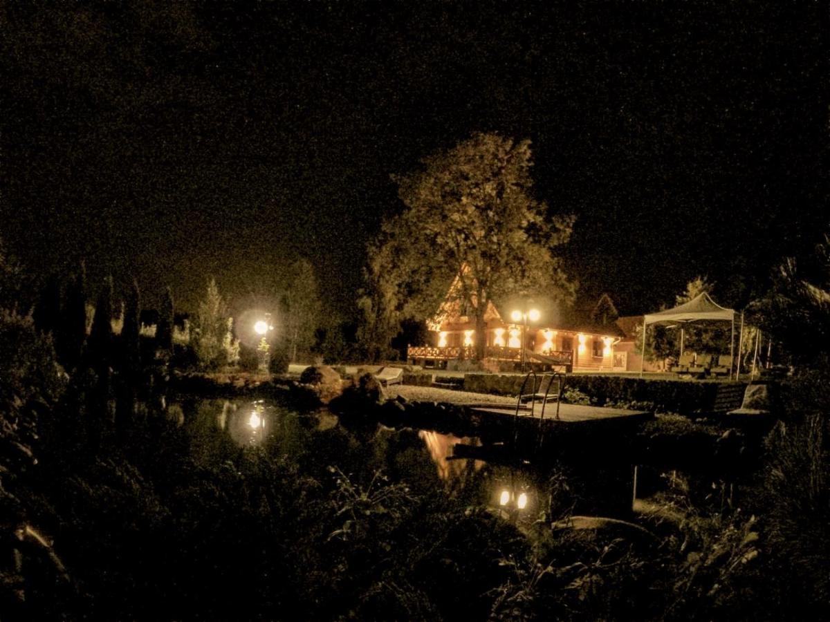 Wypoczynek Pod Lipami Bed & Breakfast Ruciane-Nida Exterior photo